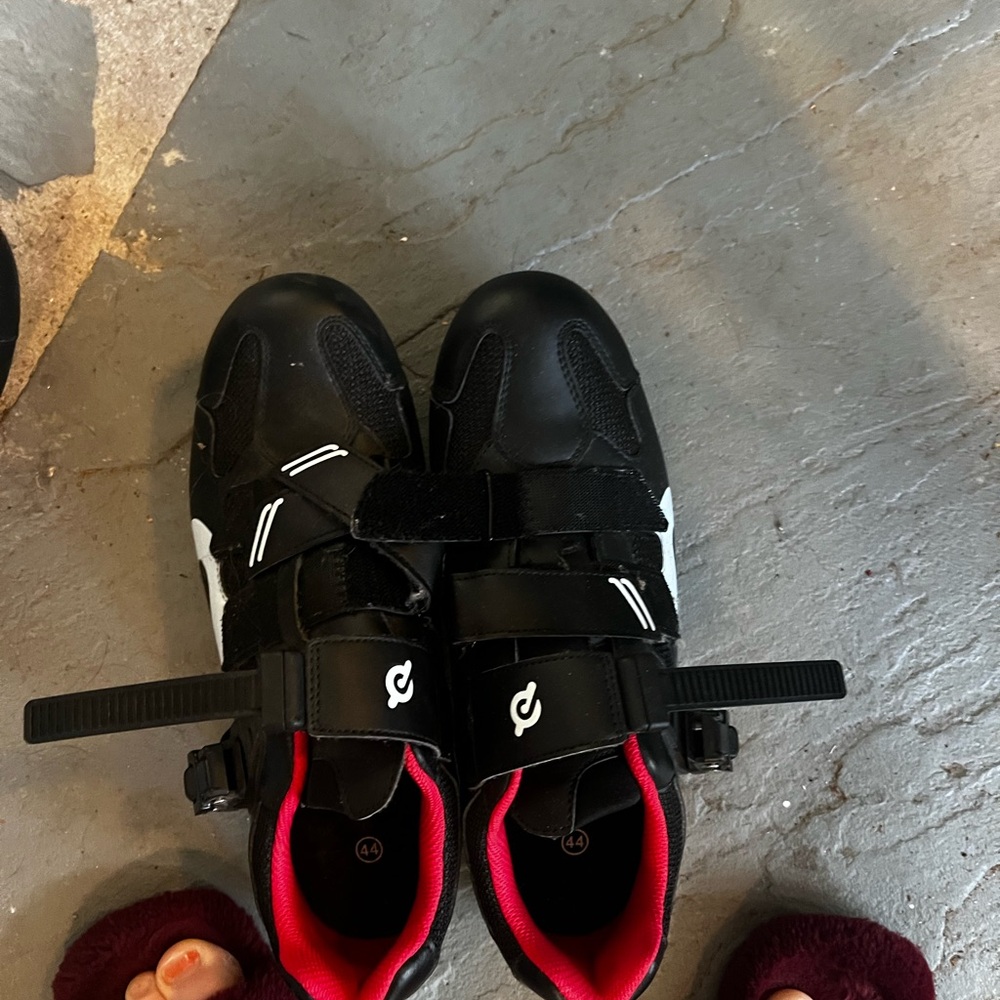 Peloton cycling shoes 44